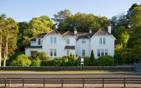 Accommodation by the sea